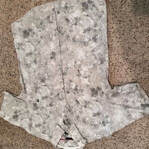 Marmot Gray and White Patterned Shirt